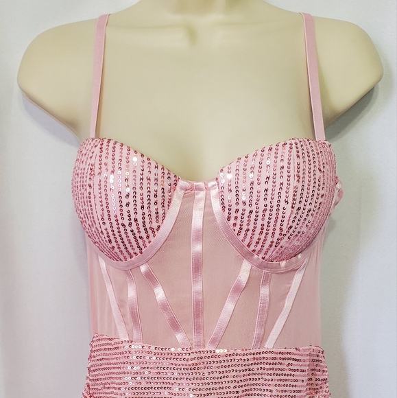 Beautiful pink sparkle dress - Picture 2 of 6